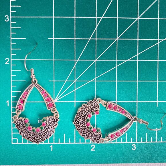 Silver Tone Articulated Earrings Ornate Pattern Pink Black Rhinestones Pierced - Picture 8 of 8